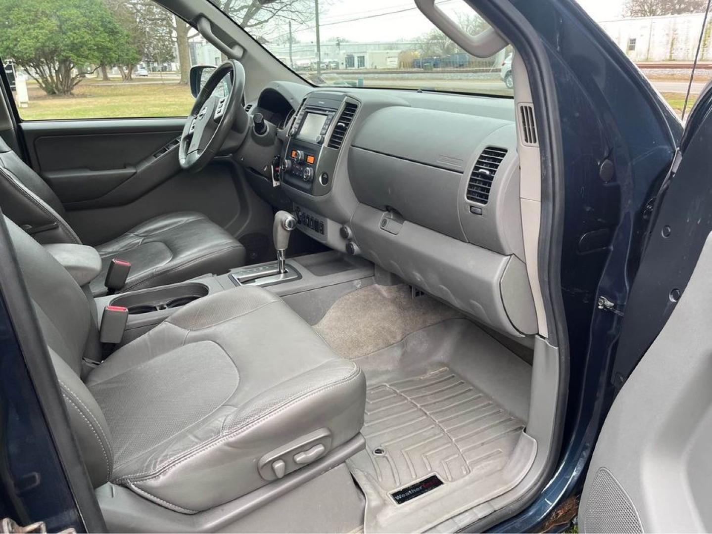 2014 Blue /Gray Nissan Frontier (1N6AD0FV2EN) , located at 5700 Curlew Drive, Norfolk, VA, 23502, (757) 455-6330, 36.841885, -76.209412 - Photo#10